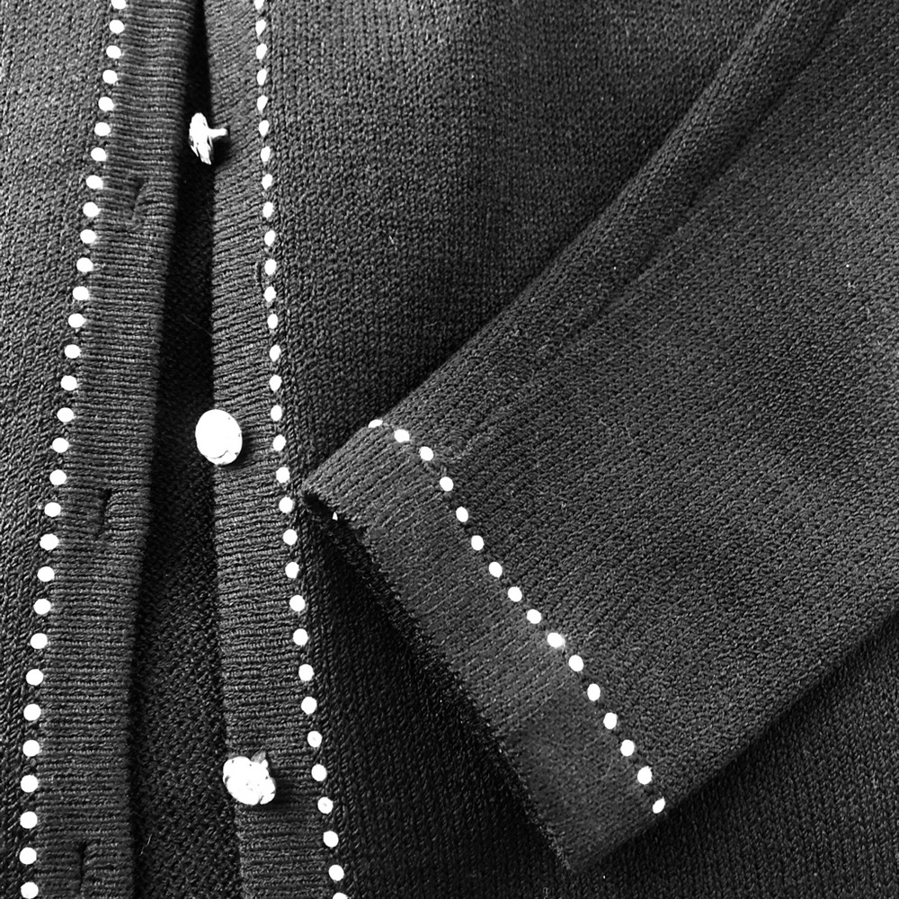 Vintage St. John Evening black cardigan. - Picture 4 of 4